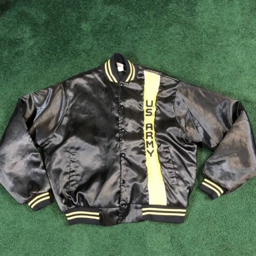 VINTAGE US ARMY BOMBER JACKET